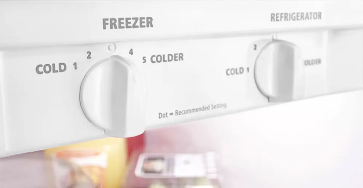 在夏冬这两个季节里冰箱温度如何调节？
